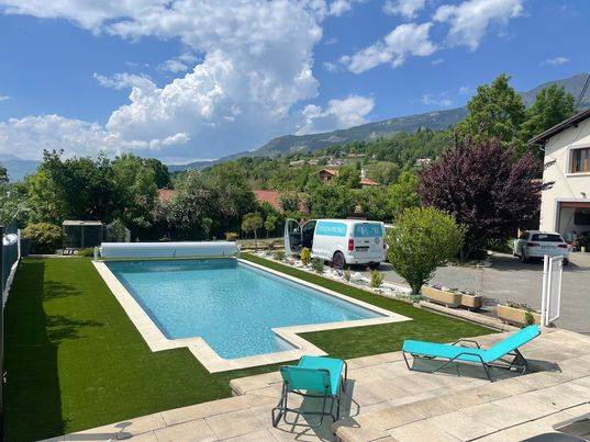 Piscine bleu